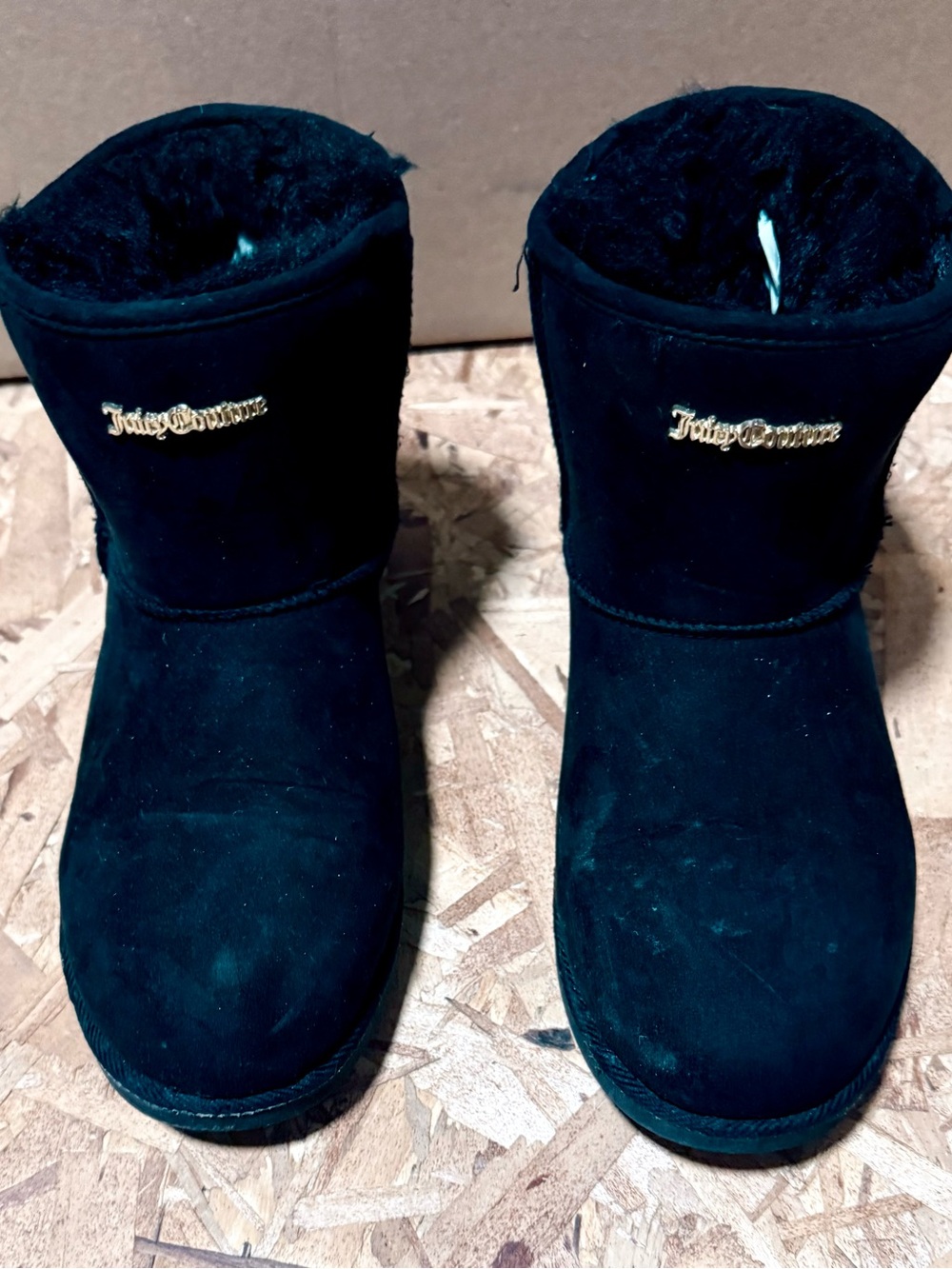 Juicy Couture Kingle Studded Faux Fur Black Ankle Boots w Logo, Sz 8, Excellent